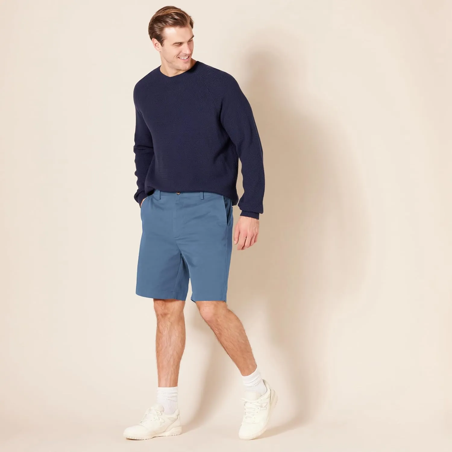 Amazon Essentials Men's Classic-Fit 9" Chino Short