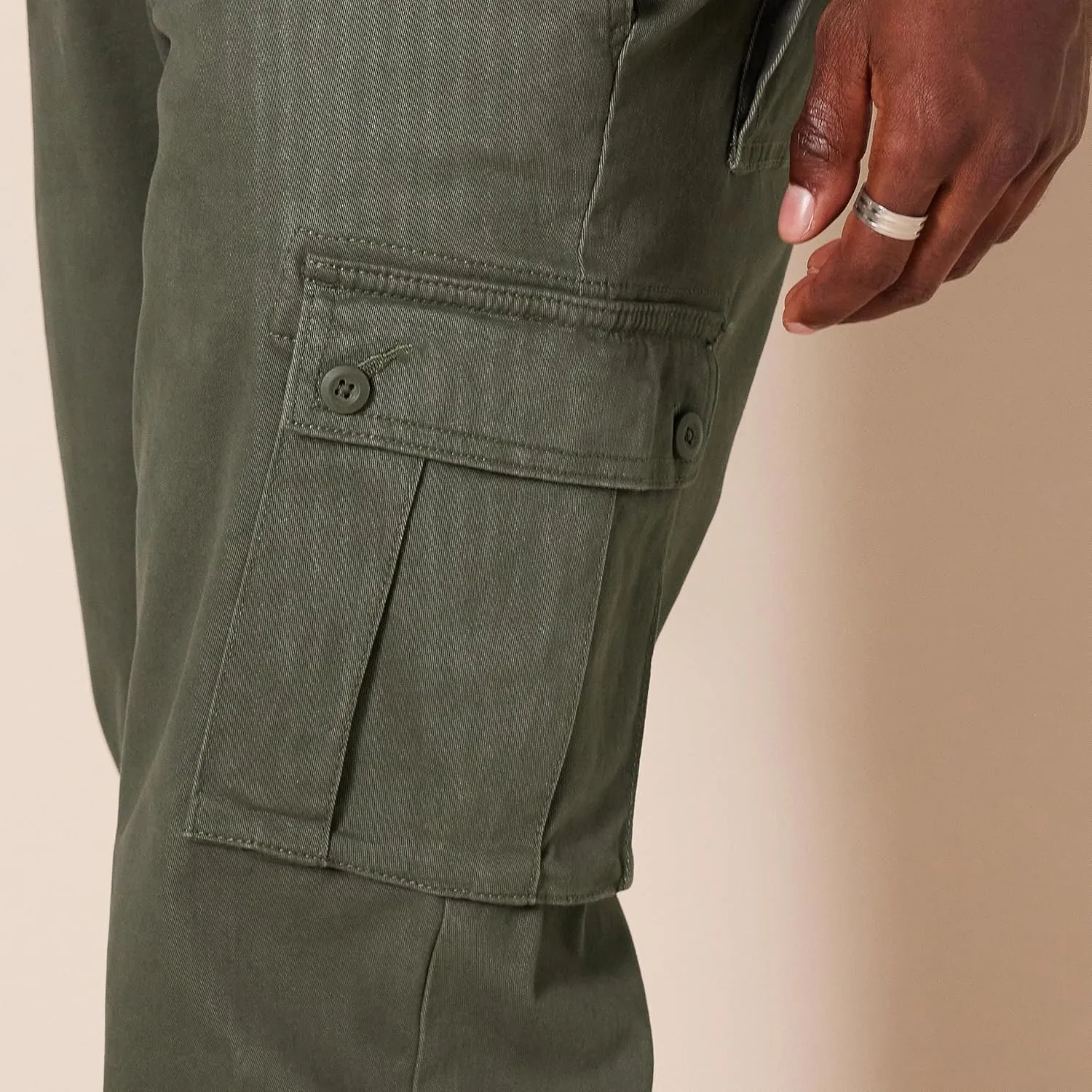 Amazon Essentials Men's Straight-Fit Stretch Cargo Pant (Available in Big & Tall)