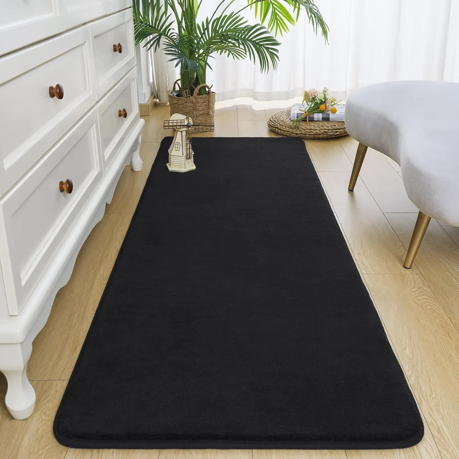 Amearea Modern Soft Hallway Runner Rug, 2x6 Feet Washable Runner Rugs for Hallway, Black Fluffy Rug Bedroom Bedside Rugs, Non Slip Memory Foam Rug Carpet for Entrance Kitchen Living Room Decor