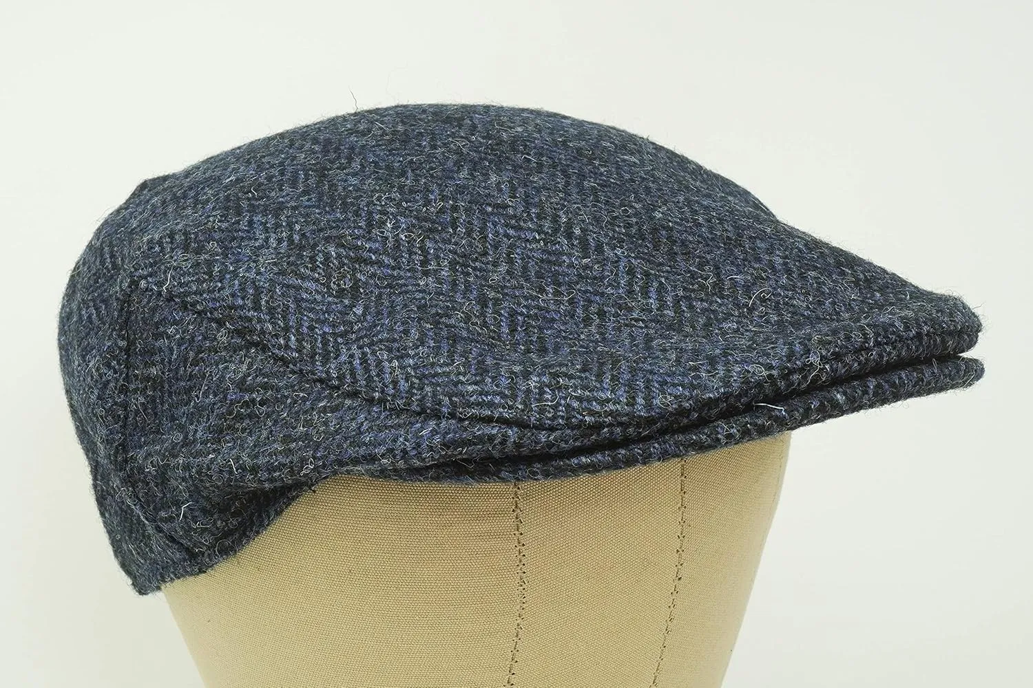 Borges & Scott Nevis Flat Cap - 100% Handwoven Wool – Harris Tweed – Water Resistant