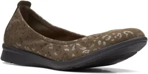 Clarks Women's Jenette Ease Ballet Flat, Olive Interest, 8