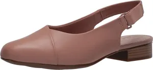 Clarks Women's Juliet Pull Loafer, Praline Leather, 60 M US