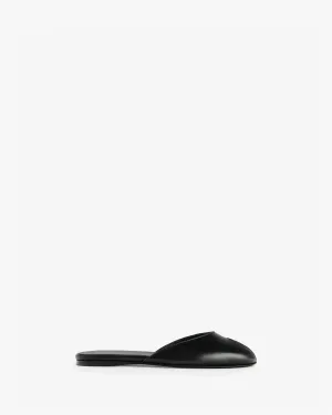 Date Flat in Black Leather