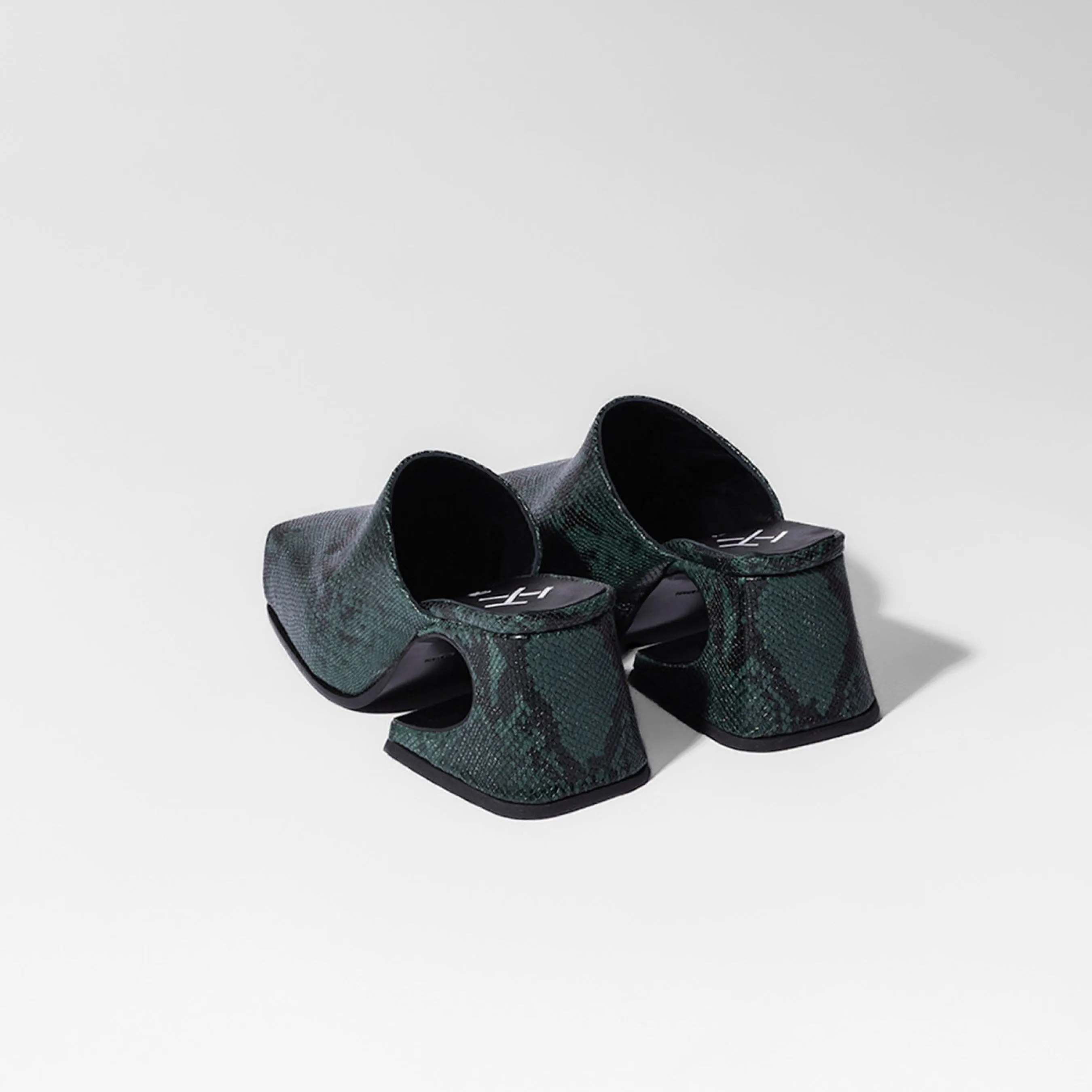 Dekel Green Snake Sassy Mule