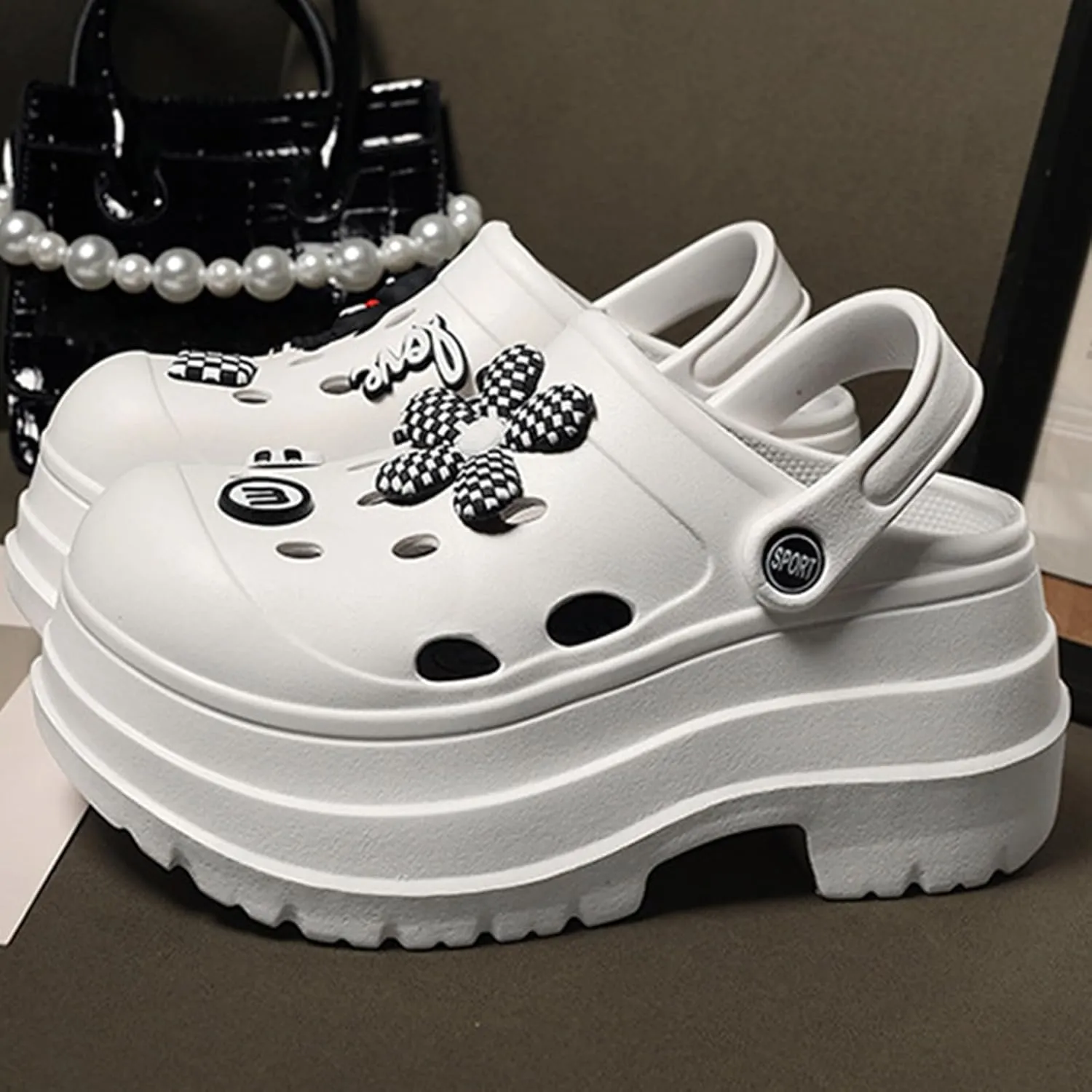 Fashion Women's Platform Clogs Anti Slip Slippers Beach Sandals Gardeners Clogs High Heel Mule Cloud Slippers Gardening Shoes