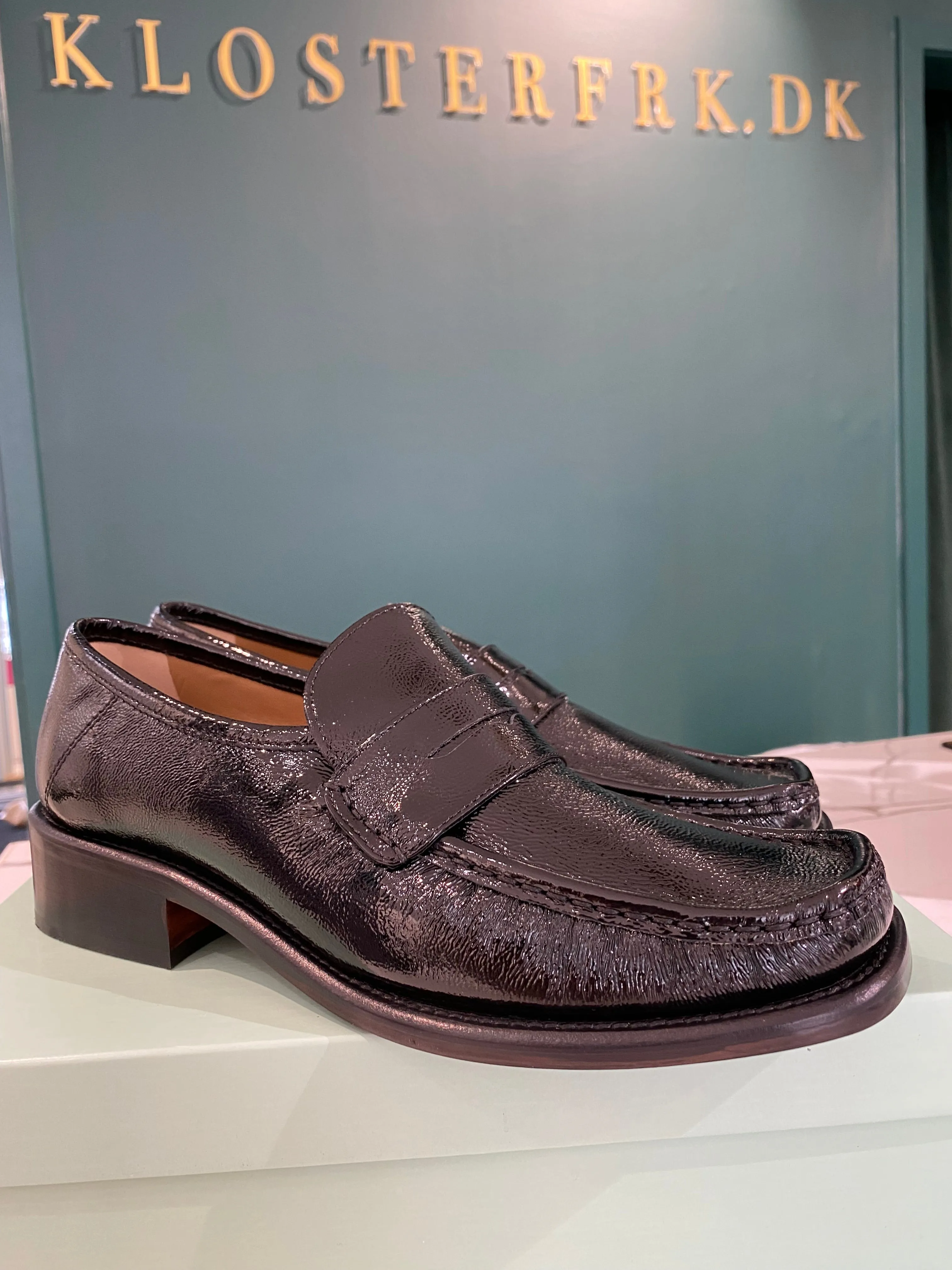 Flora Loafer NapLak, Black