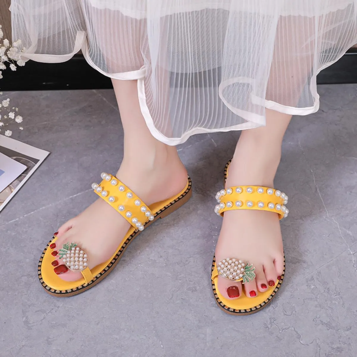 Fruit Toe-Post Sandals for Women Cute Yellow Slippers With Pearl Pineapple Flat Sandals Outdoor Summer