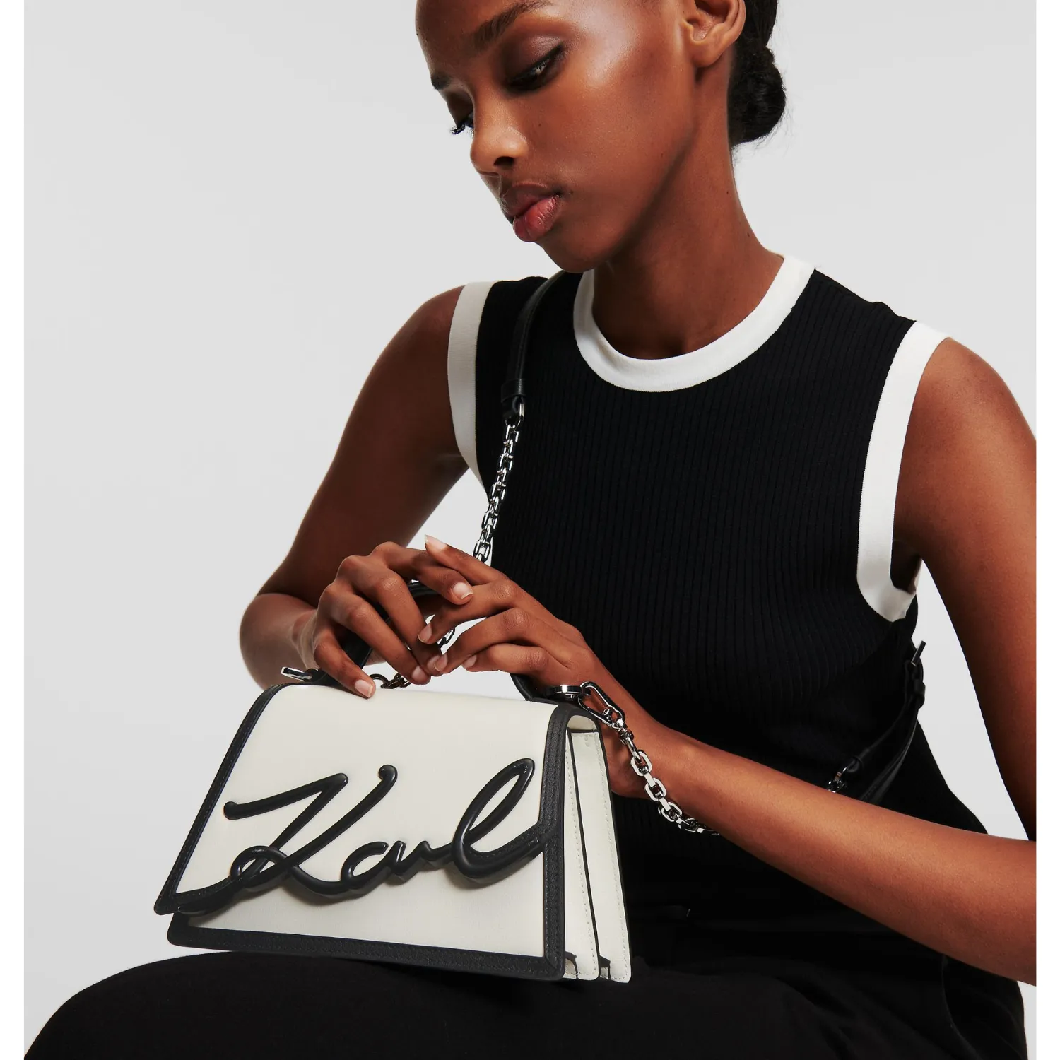 KARL LAGERFELD K/SIGNATURE WHITE/BLACK CROSSBODY BAG
