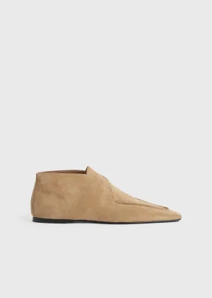 Loafer boots camel