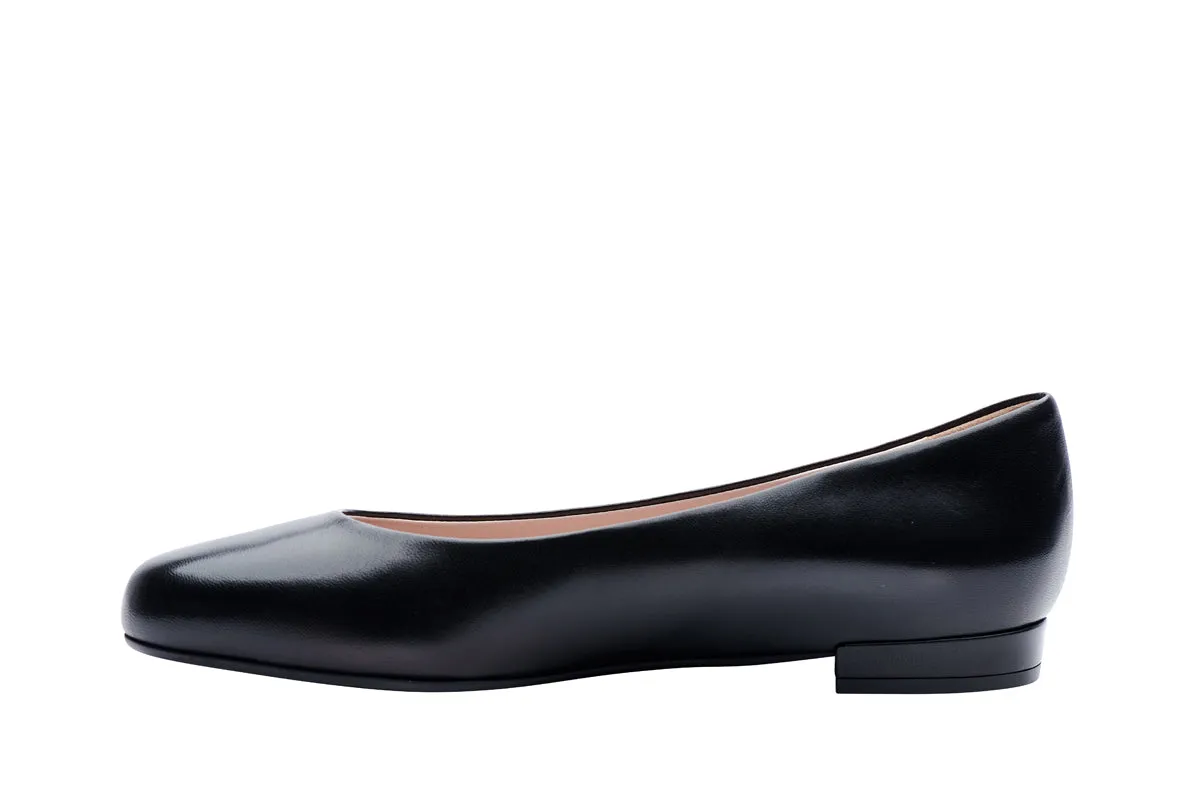 Louise M Classic Flat - Black