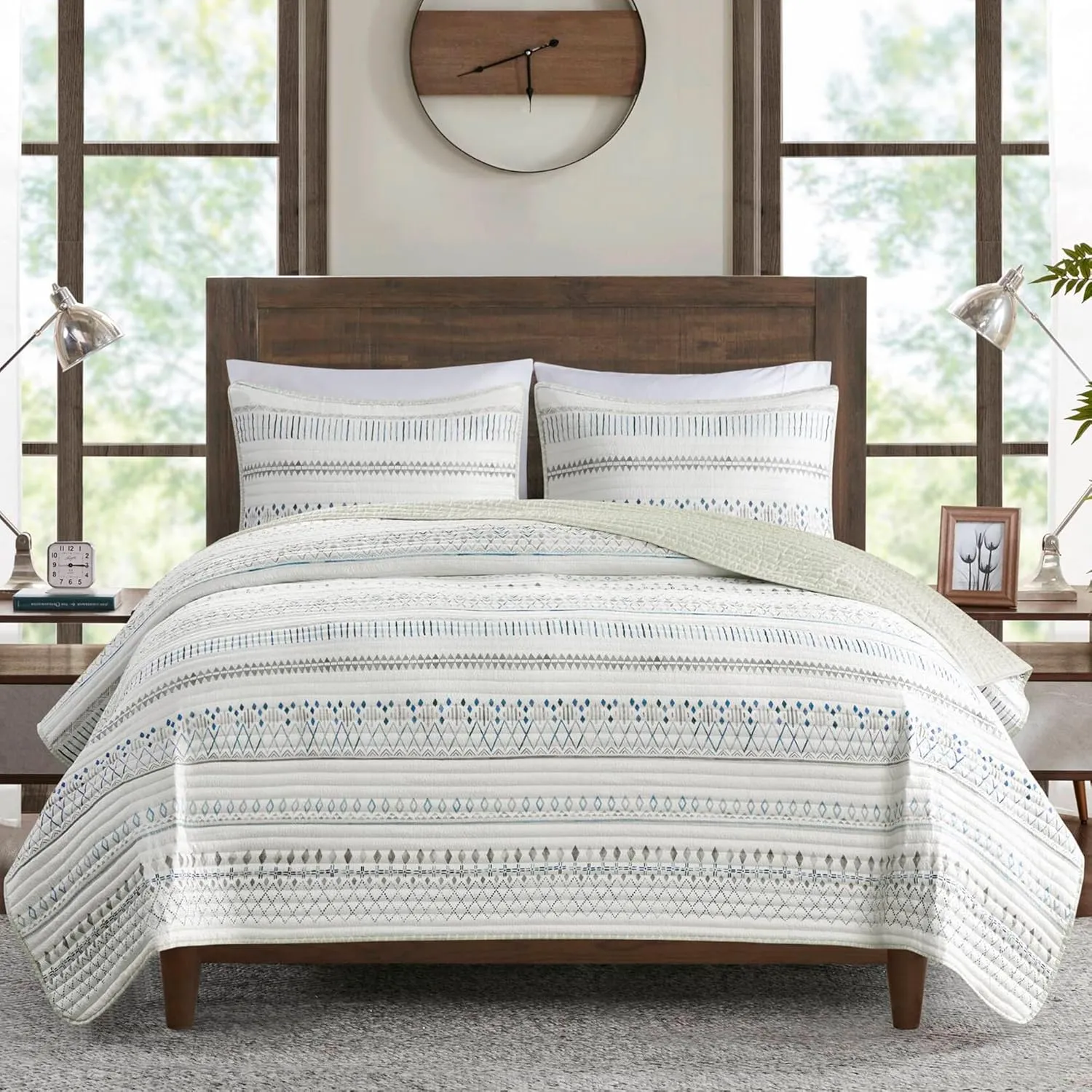 Madison Park Queen Quilt Set, Southwestern Boho Coverlet Queen Bedding Reversible Seersucker, Channel Quilting, All Season, Soft Microfiber Queen Size Quilt, Fraser, Full/Queen, Taupe/Blue 3 Piece
