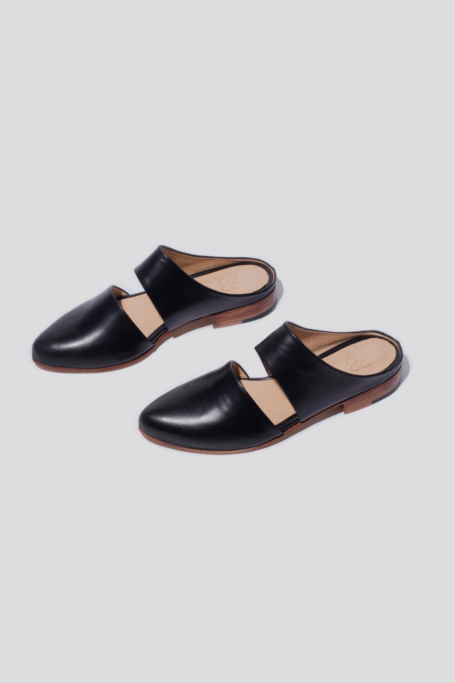 Mule in Black