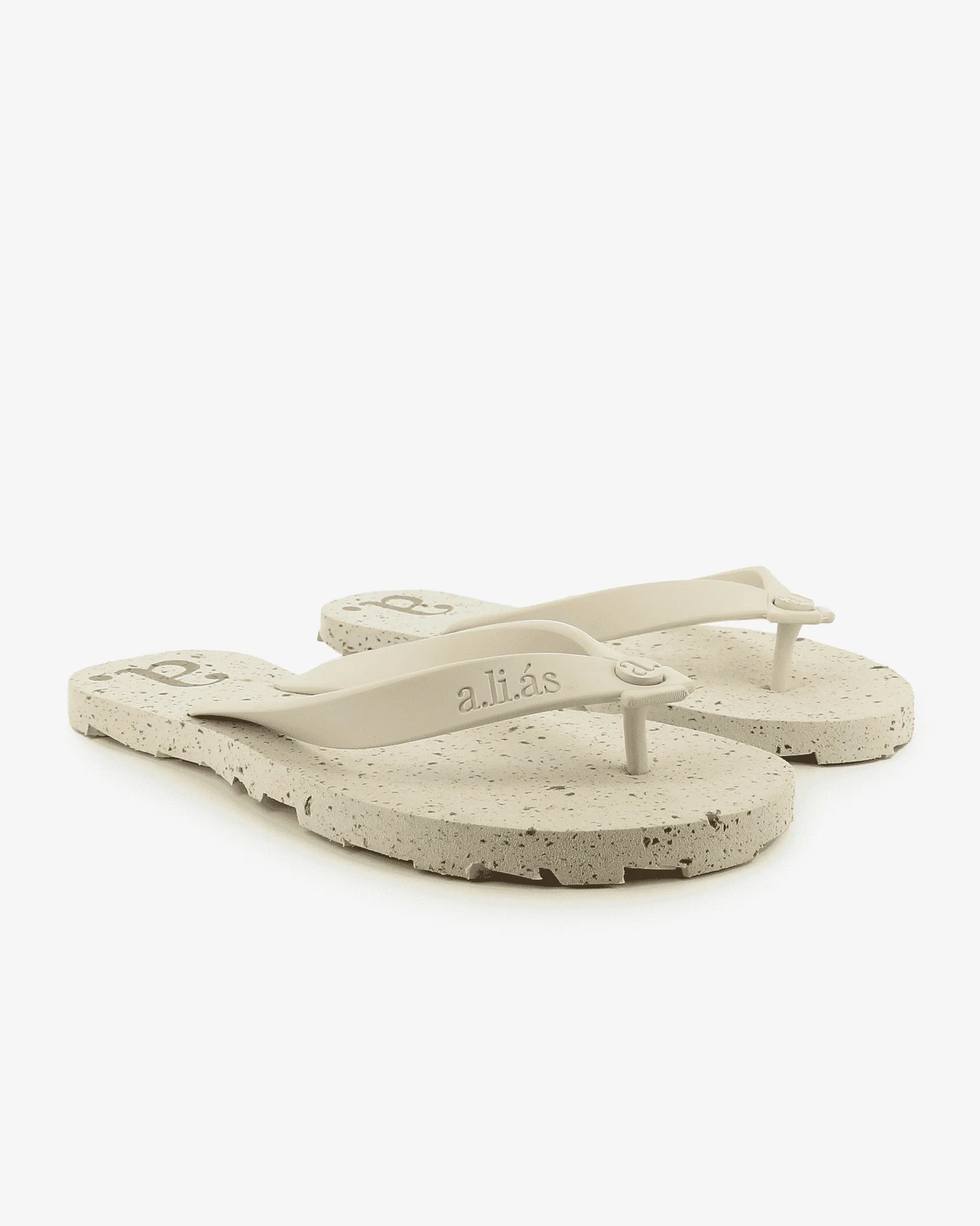 Nalu Recycled Rubber Flip Flops | Sand