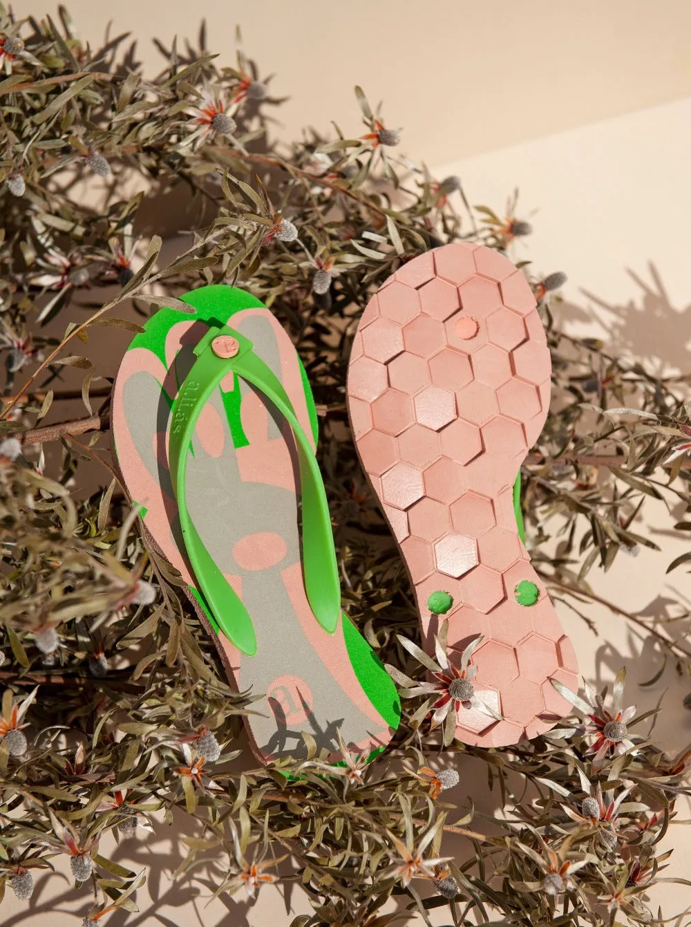 Nalu Rubber Flip Flops | Muted Clay/Vibrant Green