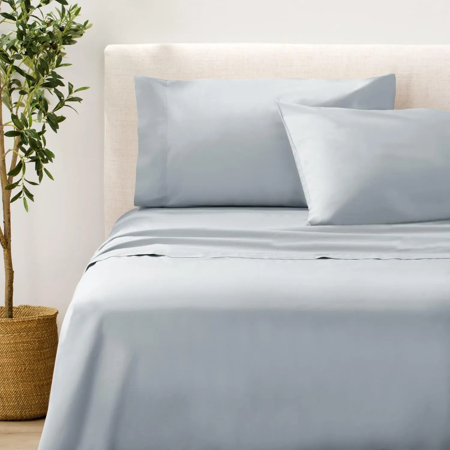 Nate Home by Nate Berkus 200TC 100% Cotton Percale 4-Piece Sheet Set | Crisp, Cool, Breathable Bedding from mDesign - King Size - 1 Flat Sheet/1 Fitted Sheet/2 Pillowcases, Heron (Light Blue)
