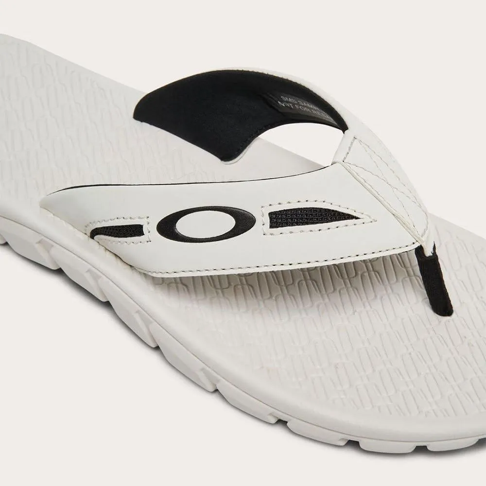 Oakley Men's Operative Sandal 2.0 Flip-Flop
