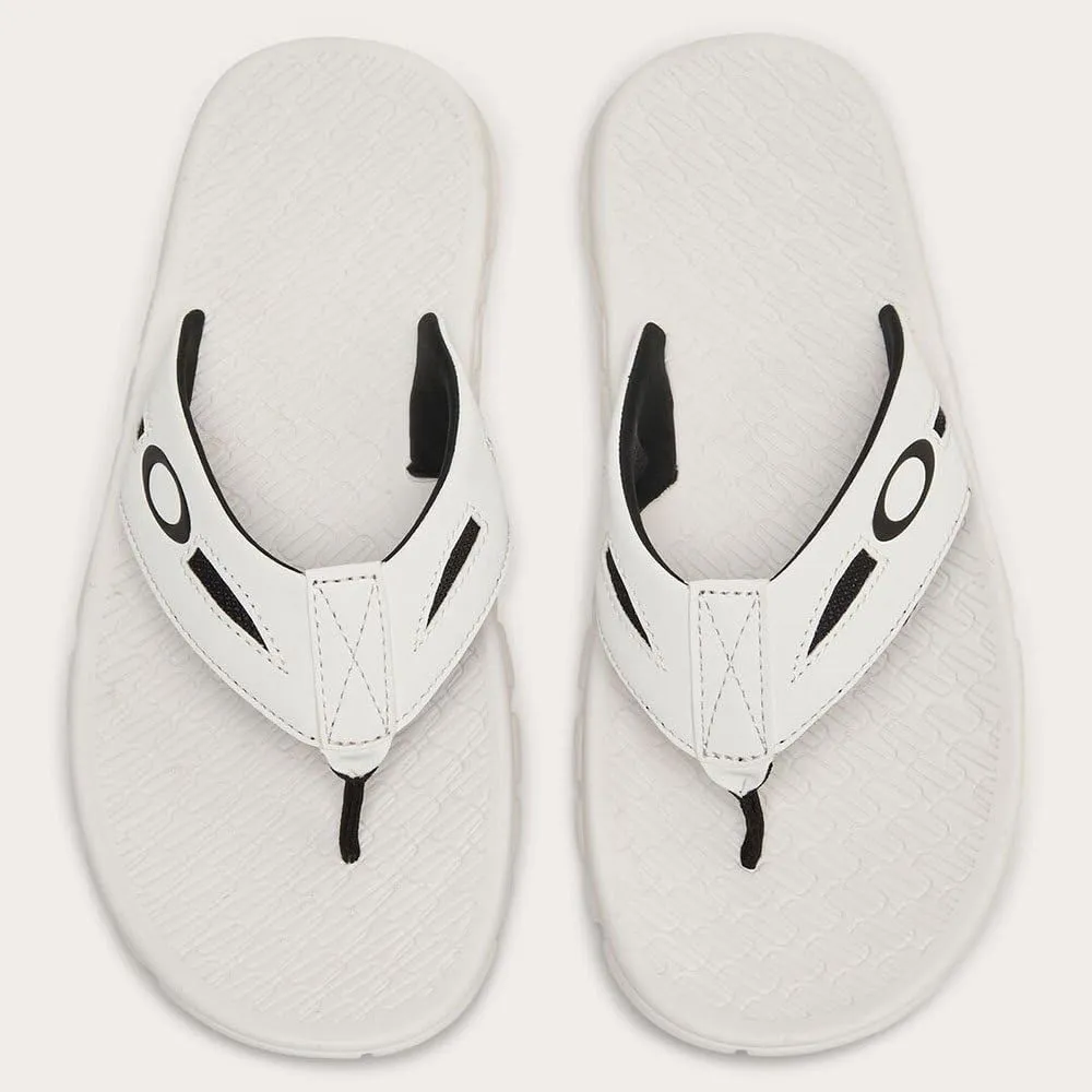 Oakley Men's Operative Sandal 2.0 Flip-Flop