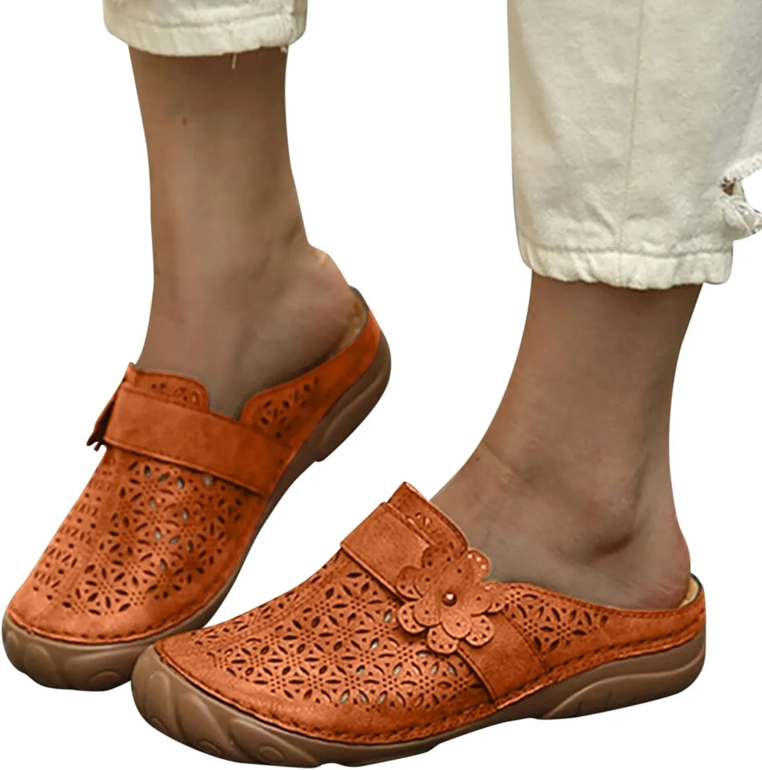 oiangi Comfortable Wedge Sandals for Women Casual Summer Carved Flower Hollow Closed Toe Wedge Slip-on Slipper Soft Baotou Breathable Home Outdoor Shoes