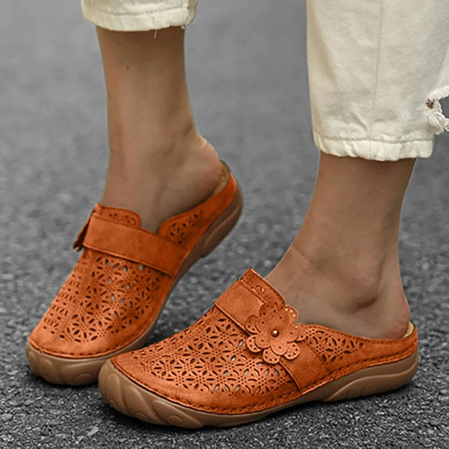 oiangi Comfortable Wedge Sandals for Women Casual Summer Carved Flower Hollow Closed Toe Wedge Slip-on Slipper Soft Baotou Breathable Home Outdoor Shoes