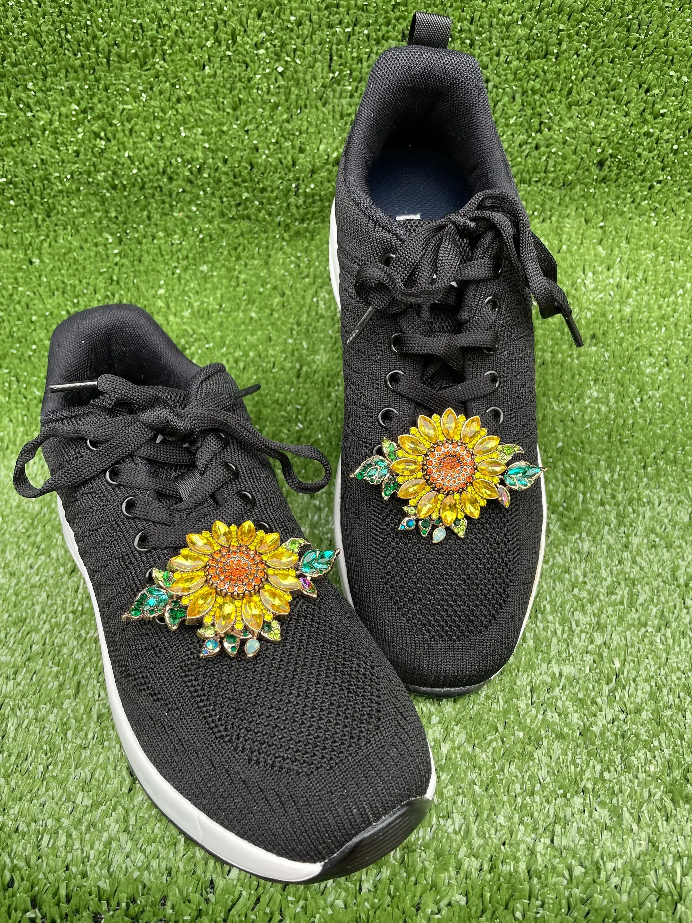 Shoe Clip  Lips or Sunflowers