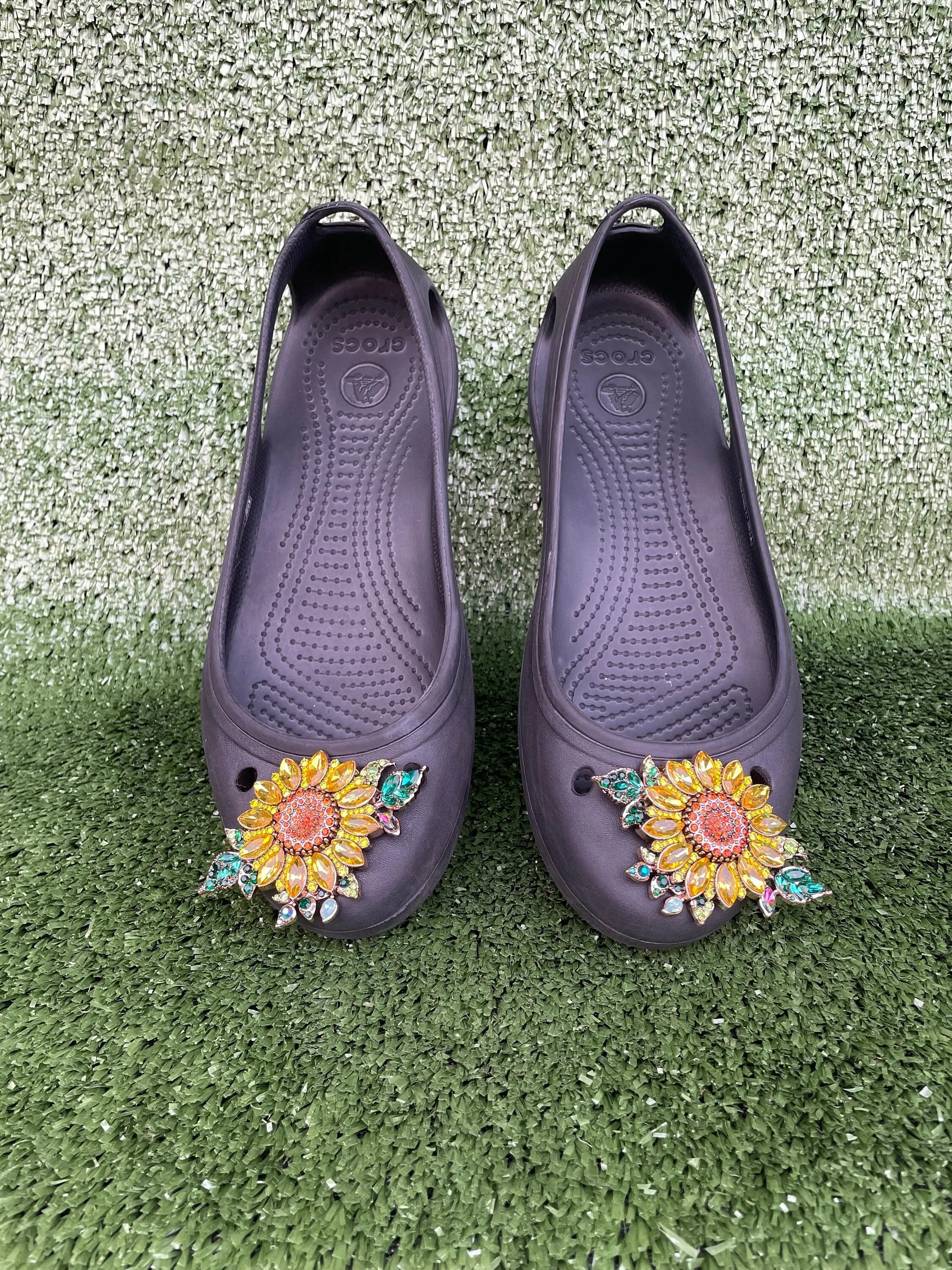 Shoe Clip  Lips or Sunflowers