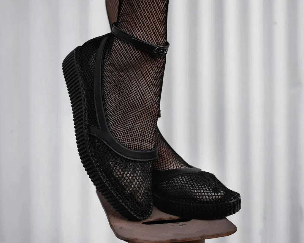 TUK-A3211L Black Fishnet Pointed Ballet Creeper